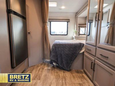 2024 Thor Motor Coach Chateau - Photo 18