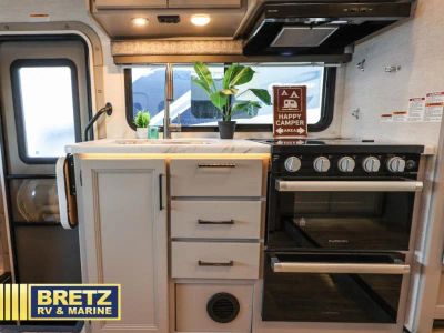 2024 Thor Motor Coach Chateau - Photo 17