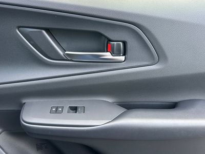2026 Toyota Prius Plug-in Hybrid — photo 19 view