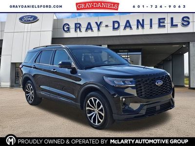 2025 Ford Explorer - Photo 1