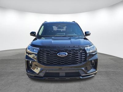 2025 Ford Explorer - Photo 2
