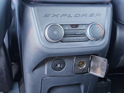 2025 Ford Explorer - Photo 19