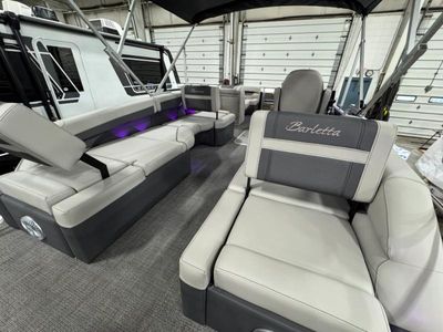 2025 Barletta Boats Cabrio Mid-Lounge - Photo 11