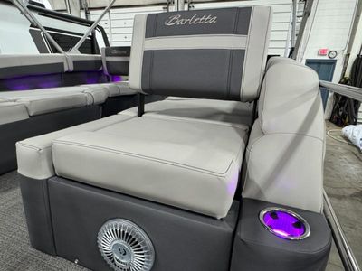2025 Barletta Boats Cabrio Mid-Lounge - Photo 14