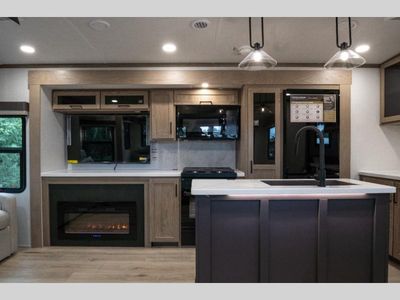2026 Forest River Rockwood Signature - Photo 5