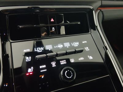 2025 Porsche Panamera - Photo 19