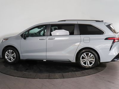 2023 Toyota Sienna - Photo 3