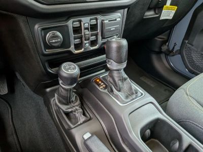 2024 Jeep Wrangler - Photo 16