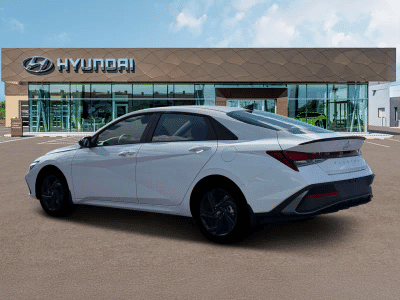 2026 Hyundai Elantra - Photo 4