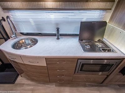 2026 Thor Motor Coach Tiburon - Photo 15
