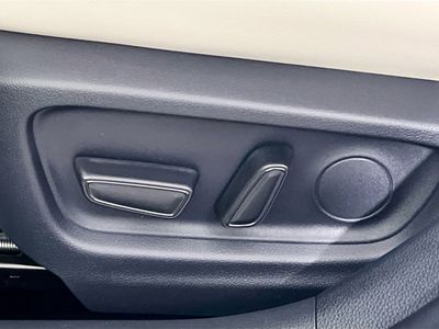 2026 Toyota Corolla - Photo 13
