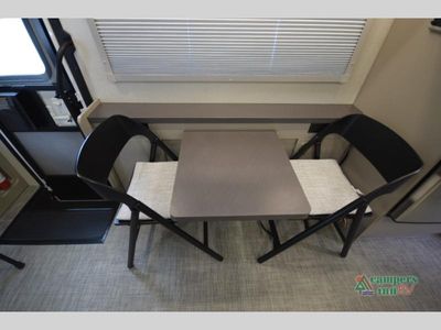 2025 Winnebago Navion - Photo 21