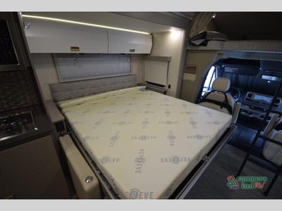 2025 Winnebago Navion - Photo 40