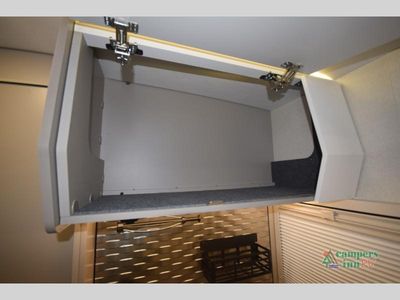 2025 Winnebago Navion - Photo 30