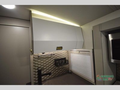 2025 Winnebago Navion - Photo 29