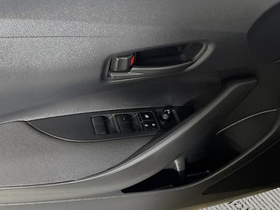 2025 Toyota Corolla Hybrid - Photo 14