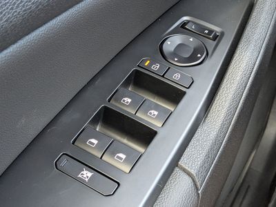 2026 Kia Sportage — photo 30 view