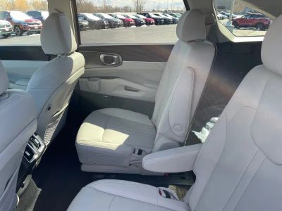 2026 Kia Sorento Hybrid - Photo 18