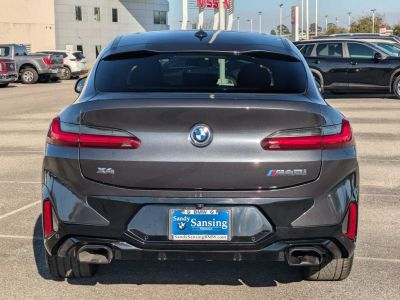 2022 BMW X4 — interior view