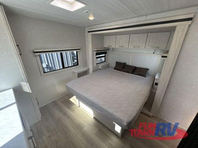 2025 Forest River RV Grand Surveyor - Photo 36