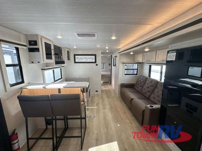 2025 Forest River RV Grand Surveyor - Photo 18
