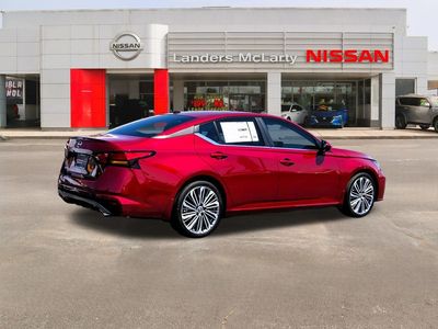 2026 Nissan Altima - Photo 3