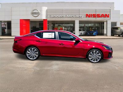 2026 Nissan Altima - Photo 2