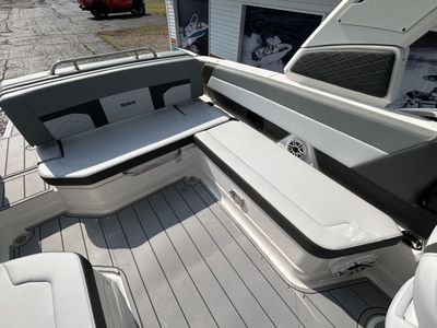 2025 Chaparral 2870 SSX - Photo 31