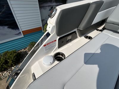 2025 Chaparral 2870 SSX - Photo 35