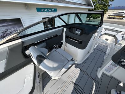 2025 Chaparral 2870 SSX - Photo 18