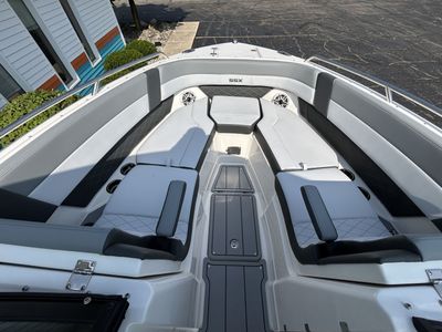 2025 Chaparral 2870 SSX - Photo 24