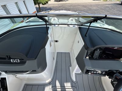 2025 Chaparral 2870 SSX - Photo 22