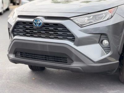 2021 Toyota RAV4 Hybrid - Photo 8