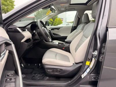 2021 Toyota RAV4 Hybrid - Photo 23