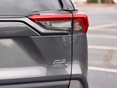2021 Toyota RAV4 Hybrid - Photo 11