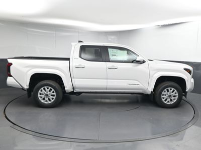 2026 Toyota Tacoma SR5 Truck Double Cab — photo 8 view