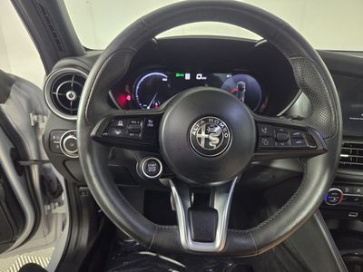 2024 Alfa Romeo Giulia - Photo 22