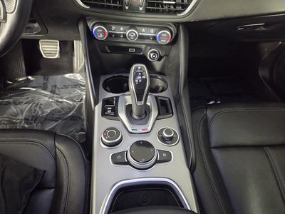 2024 Alfa Romeo Giulia - Photo 20