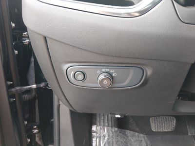 2024 Chevrolet Equinox — photo 13 view