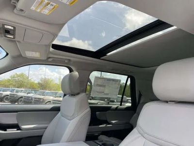 2026 Ford Expedition - Photo 15