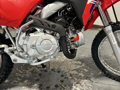 2026 Honda CRF110F - Photo 17