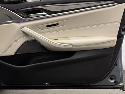 2017 BMW 5 Series - Photo 30