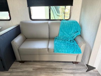 2026 Coachmen RV Apex Ultra-Lite — photo 11 view