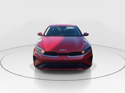 2024 Kia Forte - Photo 2