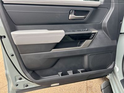 2026 Toyota Tundra — photo 7 view