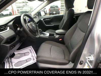 2025 Toyota RAV4 XLE - Photo 18