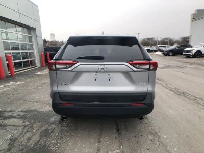 2025 Toyota RAV4 XLE - Photo 5