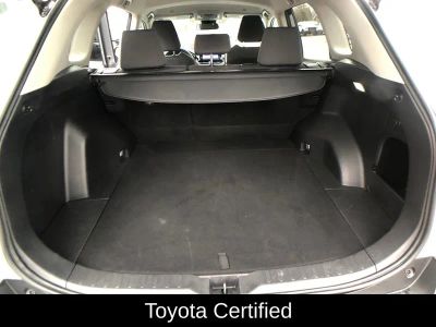 2025 Toyota RAV4 XLE - Photo 13