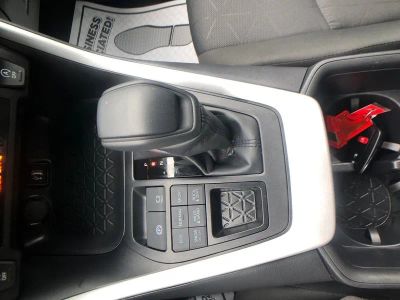 2025 Toyota RAV4 XLE - Photo 25