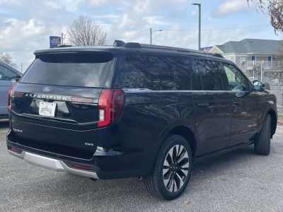 2025 Ford Expedition - Photo 3
